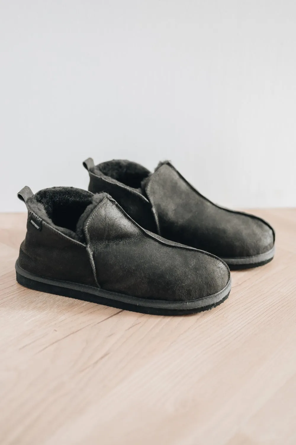 ANTON Shepherd Mens Sheepskin Slippers with Sole