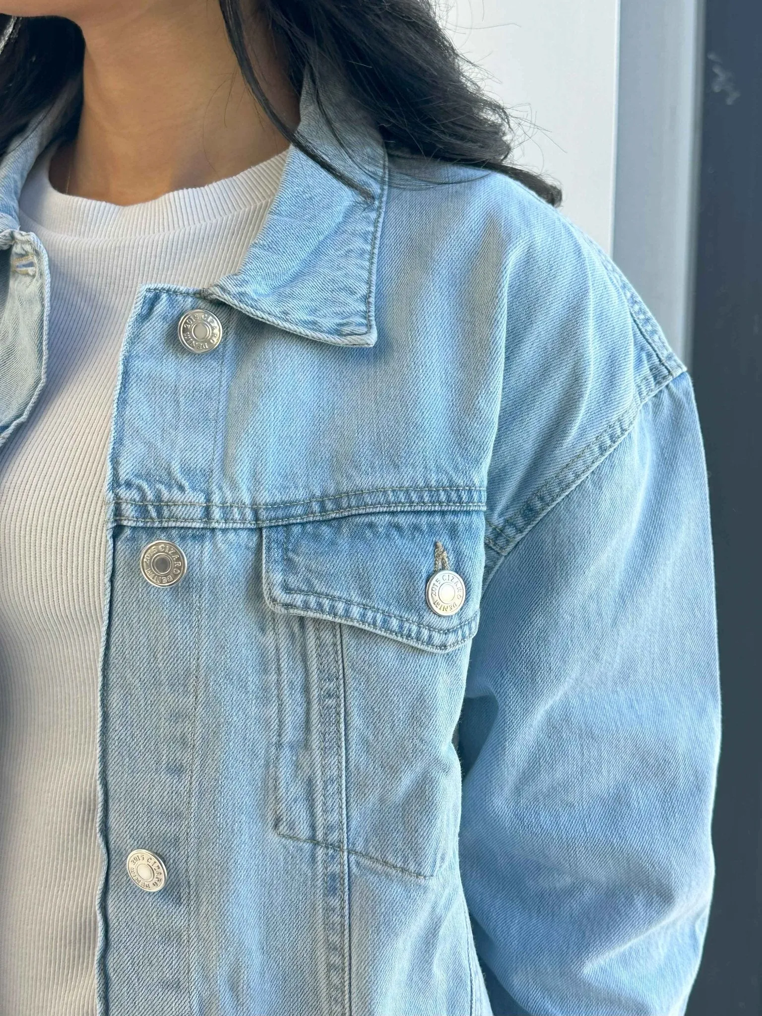 Denim Jacket - Light Blue Wash Straight Fit.