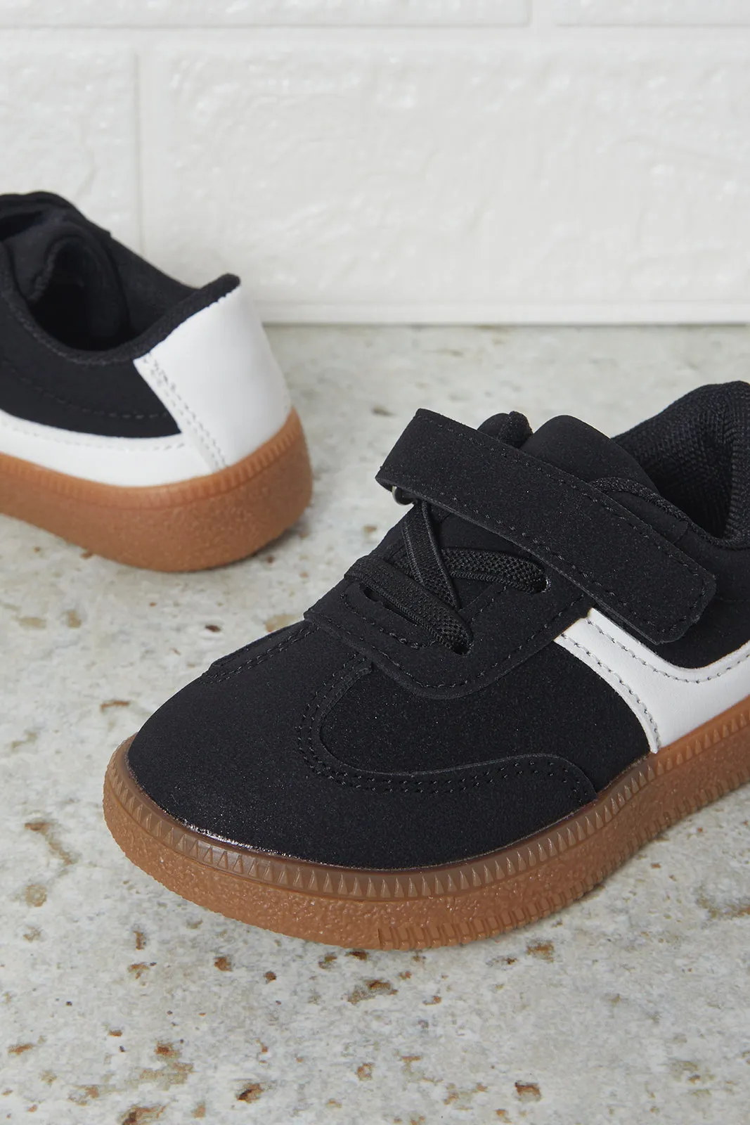 Infant Boys Black Velcro Sneakers