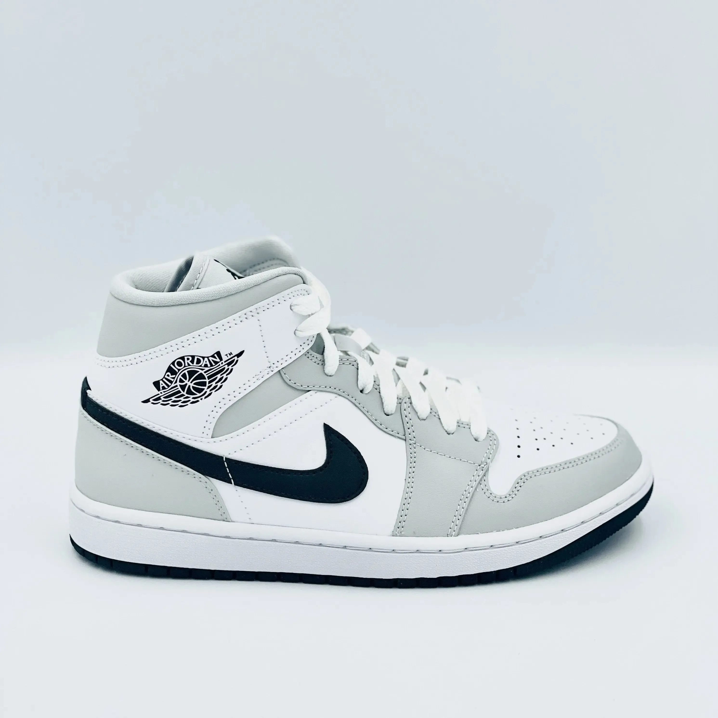 Jordan 1 Mid Light Smoke Grey