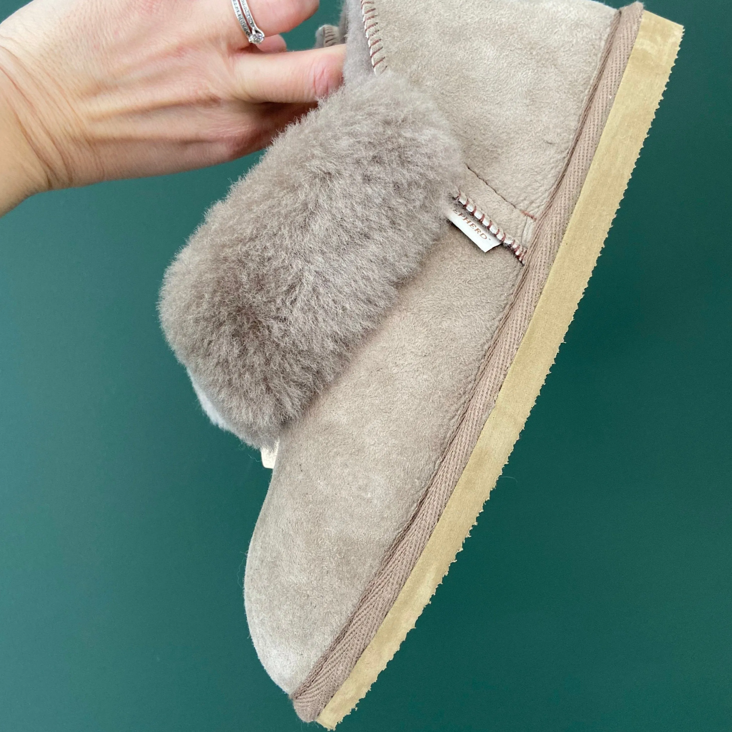 KARIN Shepherd Womens Sheepskin Slippers