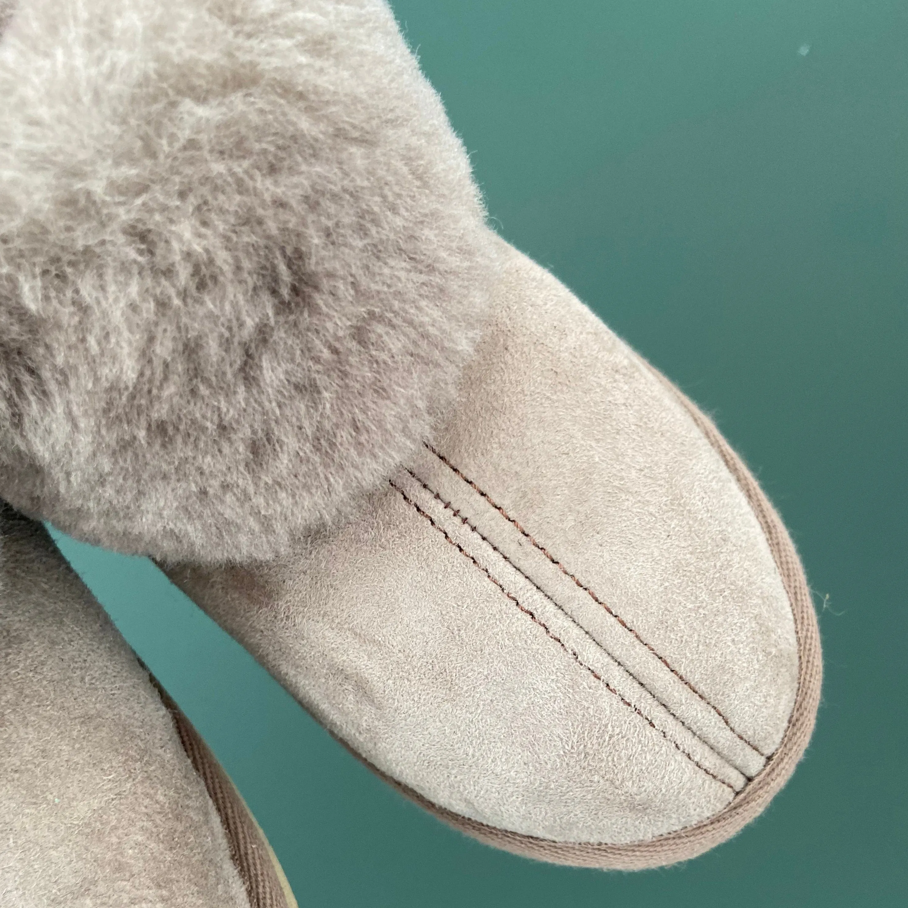 KARIN Shepherd Womens Sheepskin Slippers