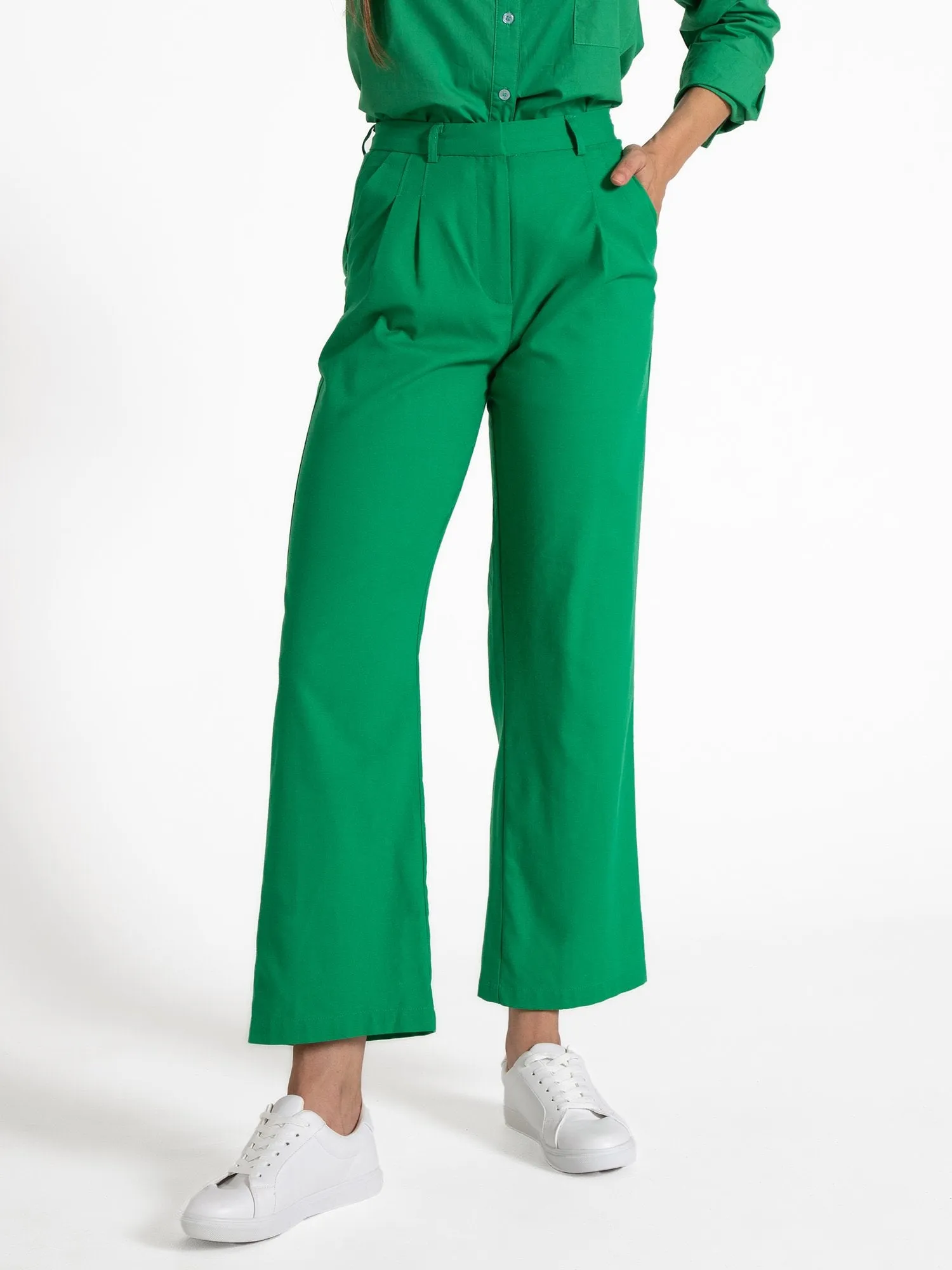 Linen Pleated Wide Leg Trouser - Crescent