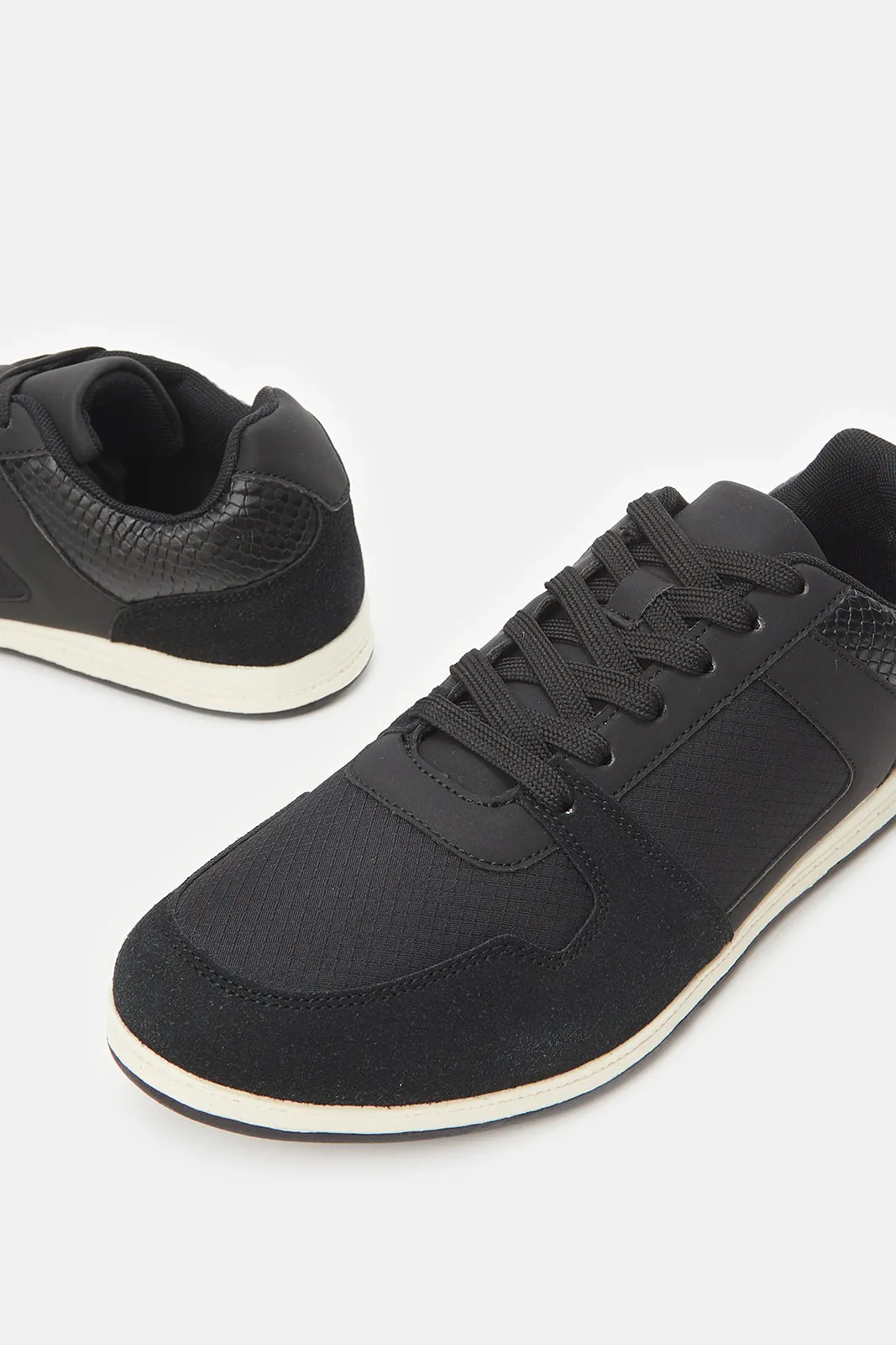 Men Black Material Block Sneakers