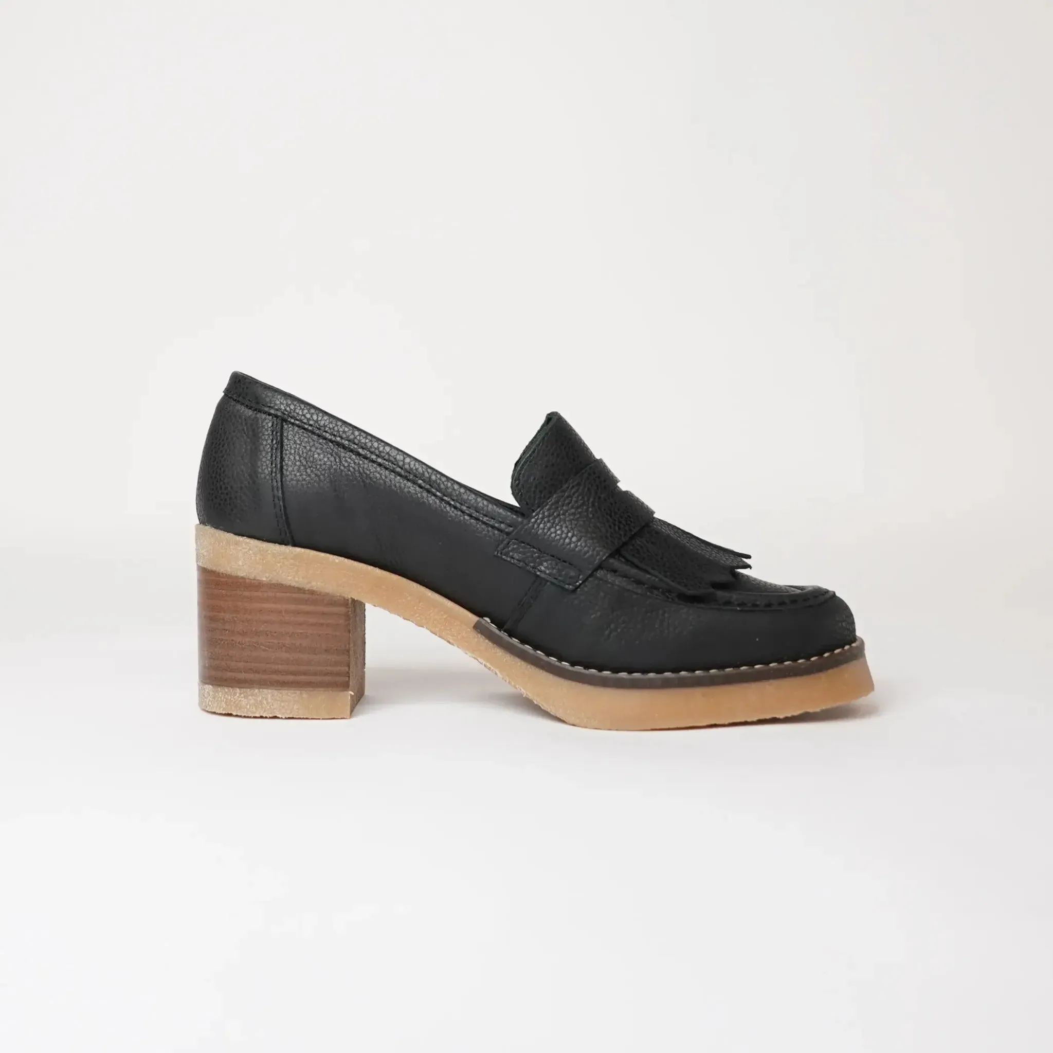 Metis Black Leather Loafers