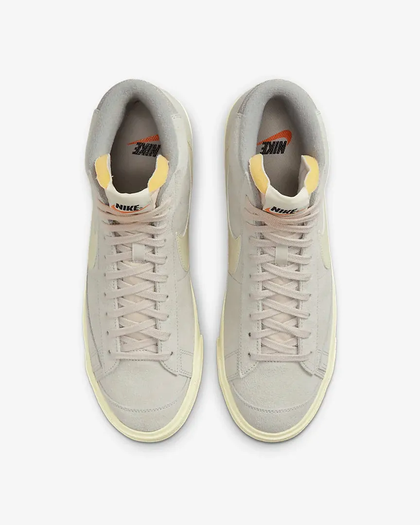 NIKE BLAZER MID '77 PREMIUM Light Bone Coconut Milk DM0178-001