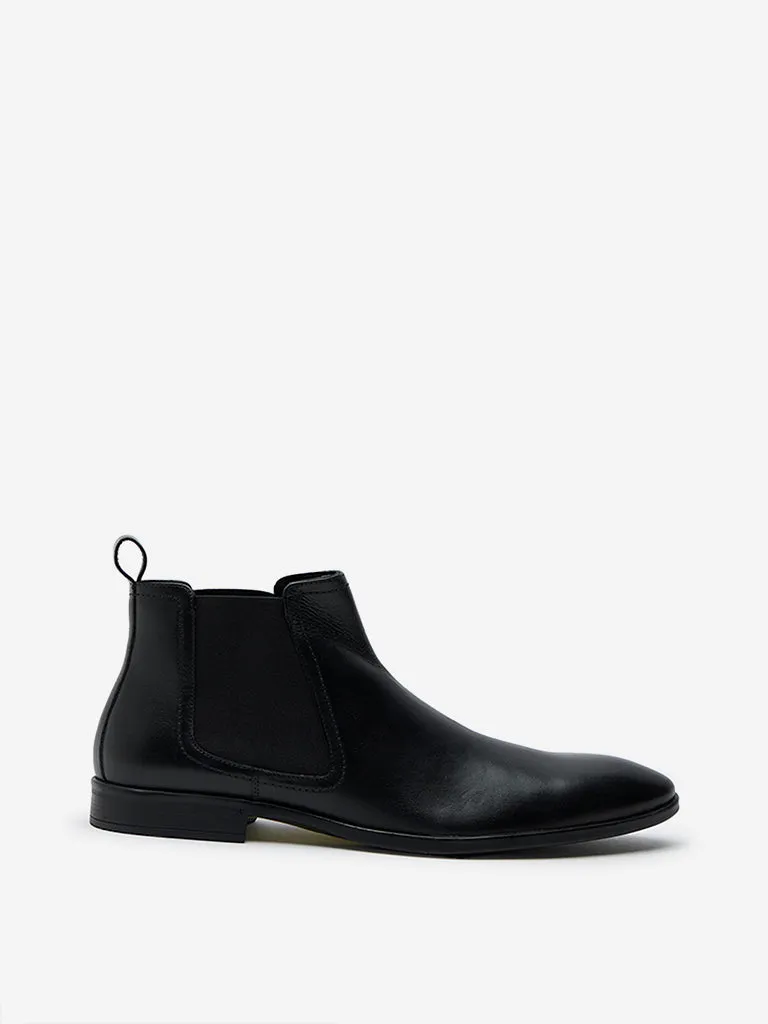 SOLEPLAY Black Solid Chelsea Boots