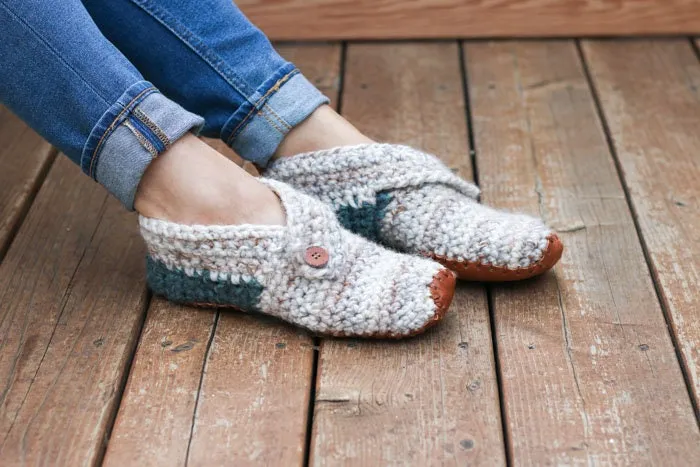 Sunday Slippers Crochet Pattern